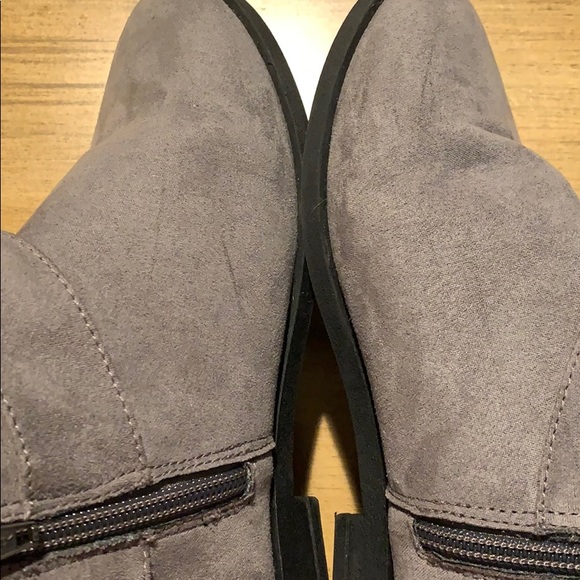 Girls size 3 Gray boots - Picture 5 of 6